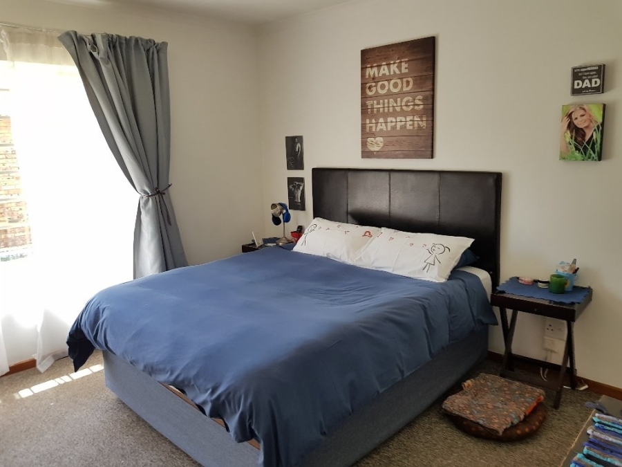 3 Bedroom Property for Sale in Annlin Gauteng