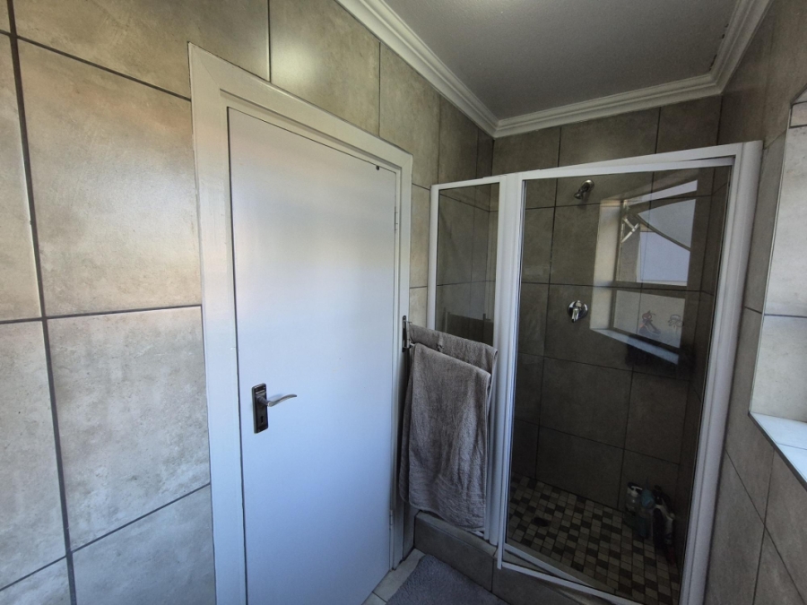 3 Bedroom Property for Sale in Greenstone Hill Gauteng