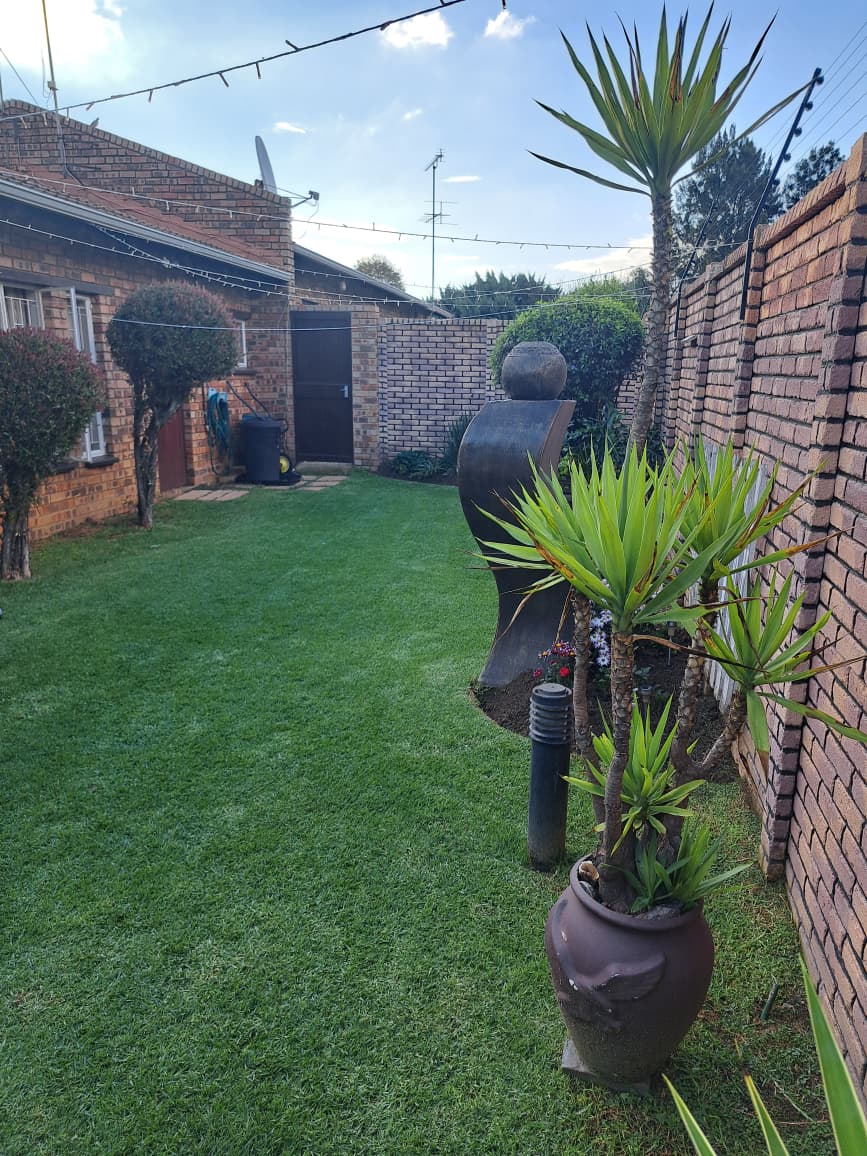 3 Bedroom Property for Sale in Brackenhurst Gauteng