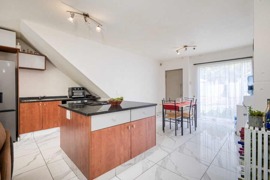 2 Bedroom Property for Sale in Broadacres Gauteng