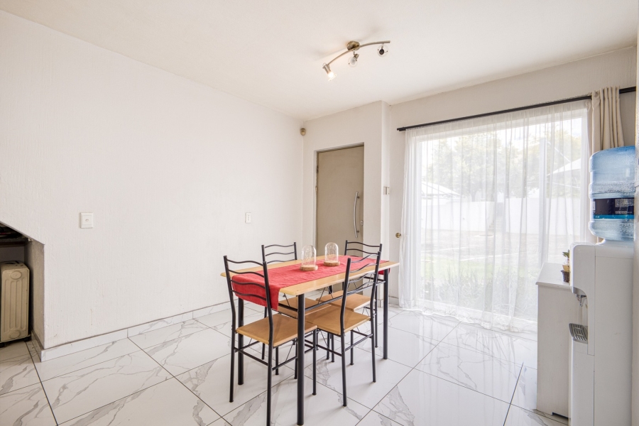 2 Bedroom Property for Sale in Broadacres Gauteng