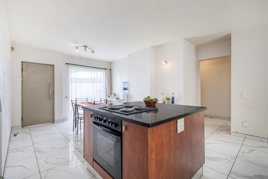 2 Bedroom Property for Sale in Broadacres Gauteng