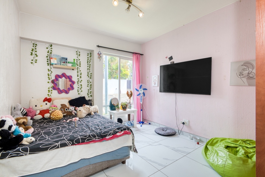 2 Bedroom Property for Sale in Broadacres Gauteng