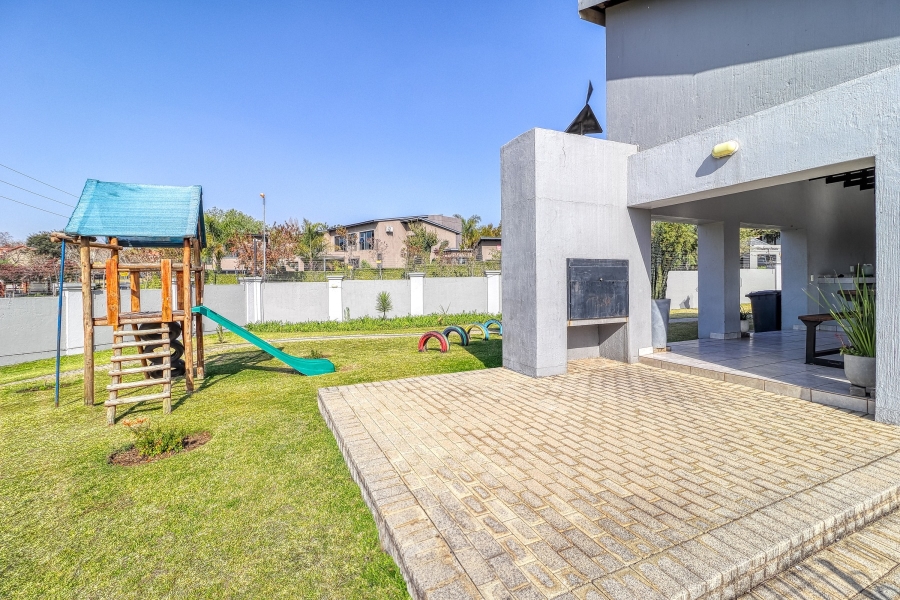 2 Bedroom Property for Sale in Broadacres Gauteng