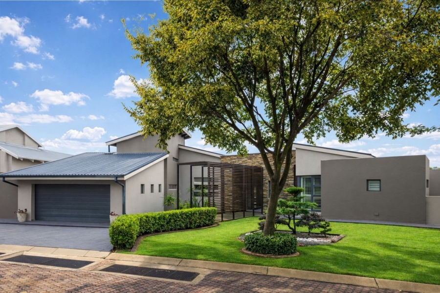 4 Bedroom Property for Sale in Helderfontein Estate Gauteng