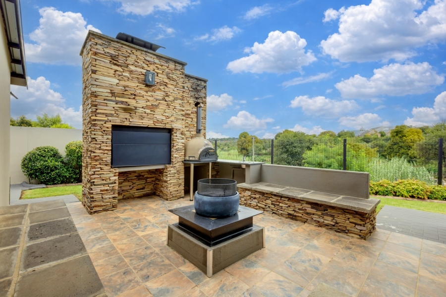 4 Bedroom Property for Sale in Helderfontein Estate Gauteng