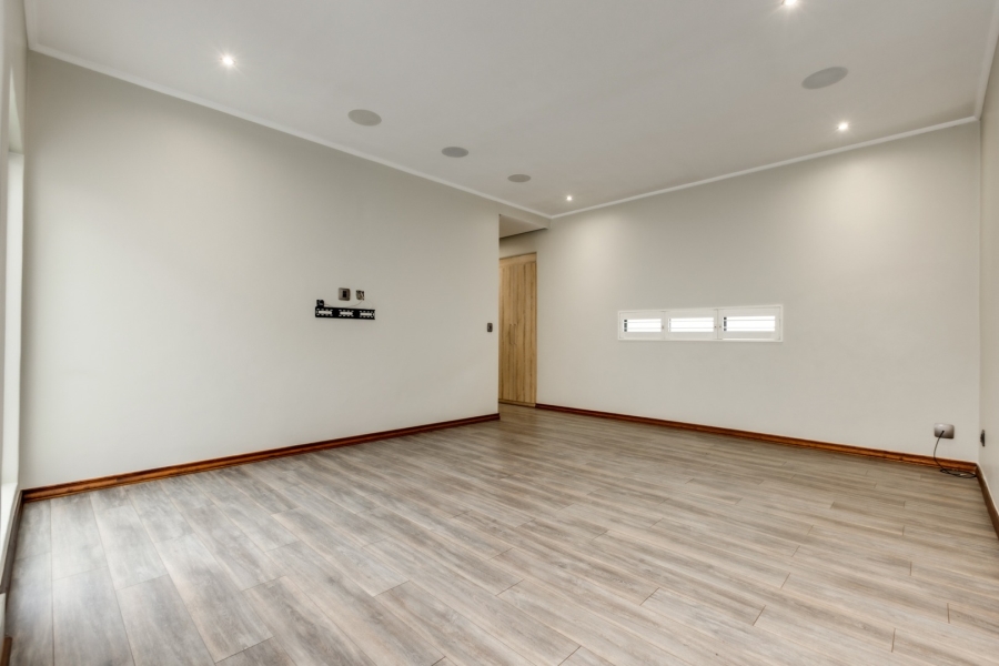 4 Bedroom Property for Sale in Helderfontein Estate Gauteng