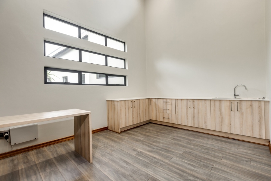 4 Bedroom Property for Sale in Helderfontein Estate Gauteng