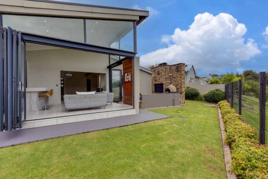 4 Bedroom Property for Sale in Helderfontein Estate Gauteng