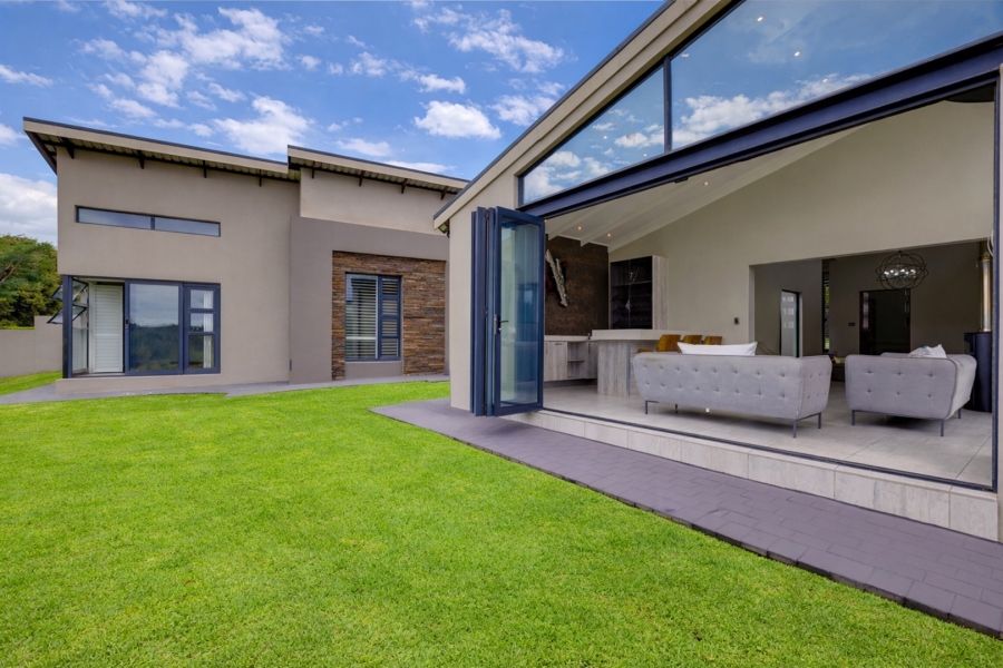 4 Bedroom Property for Sale in Helderfontein Estate Gauteng