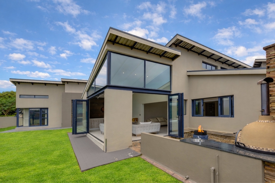 4 Bedroom Property for Sale in Helderfontein Estate Gauteng