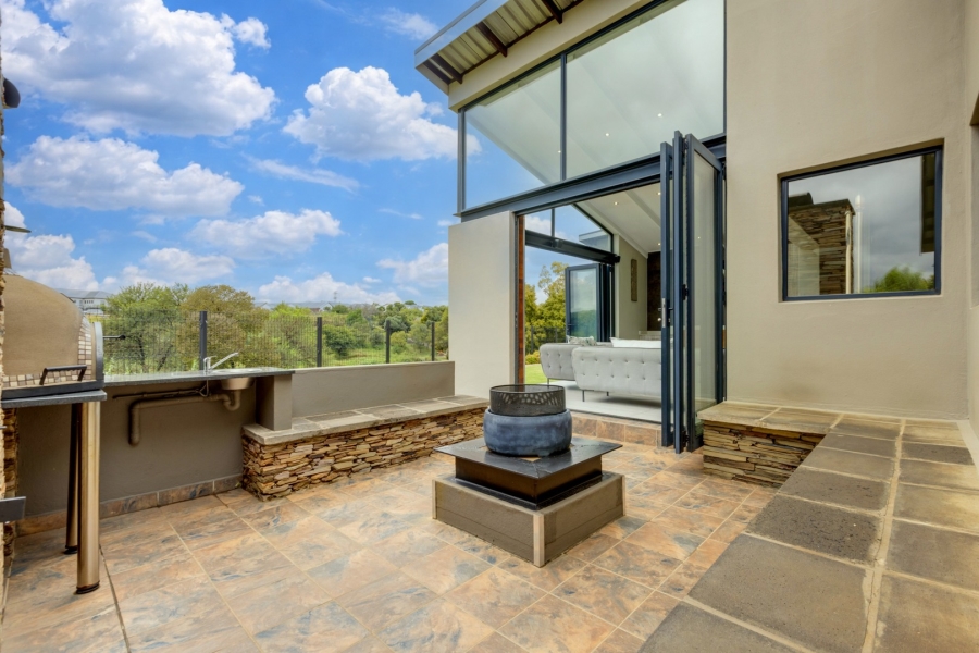 4 Bedroom Property for Sale in Helderfontein Estate Gauteng