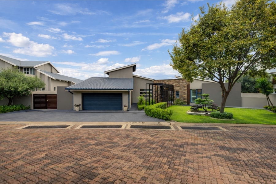 4 Bedroom Property for Sale in Helderfontein Estate Gauteng