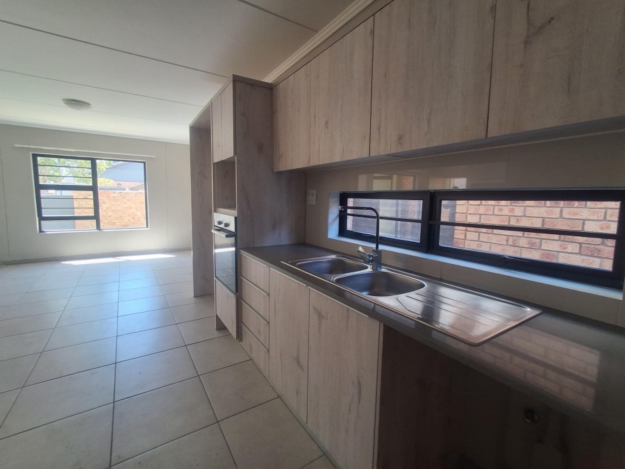 3 Bedroom Property for Sale in Amberfield Gauteng