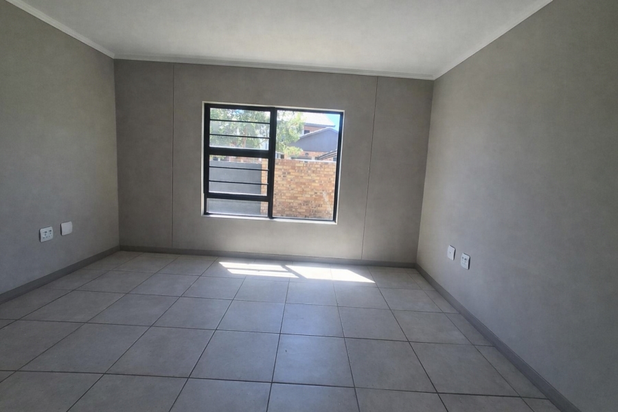 3 Bedroom Property for Sale in Amberfield Gauteng