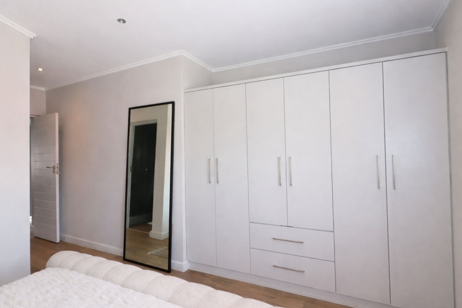 2 Bedroom Property for Sale in Bryanston Gauteng