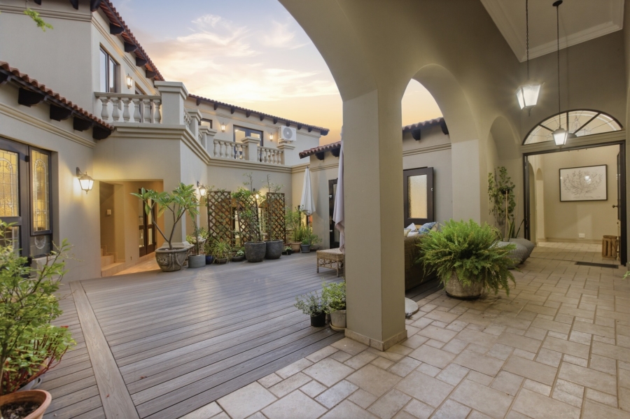 5 Bedroom Property for Sale in Dainfern Golf Estate Gauteng
