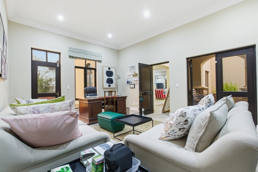 5 Bedroom Property for Sale in Dainfern Golf Estate Gauteng