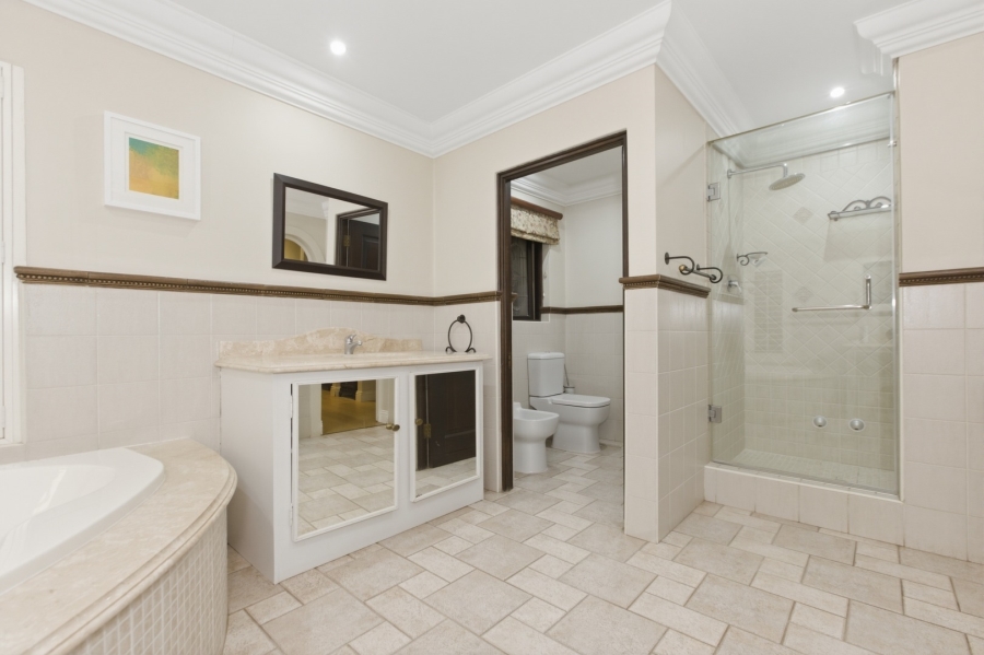5 Bedroom Property for Sale in Dainfern Golf Estate Gauteng