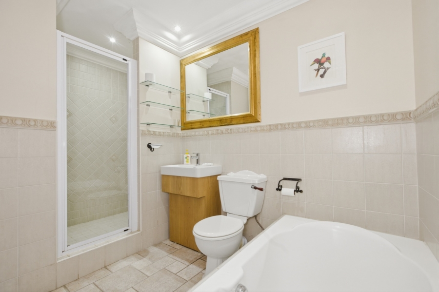 5 Bedroom Property for Sale in Dainfern Golf Estate Gauteng