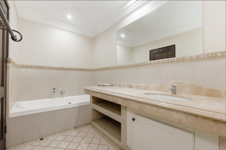 5 Bedroom Property for Sale in Dainfern Golf Estate Gauteng