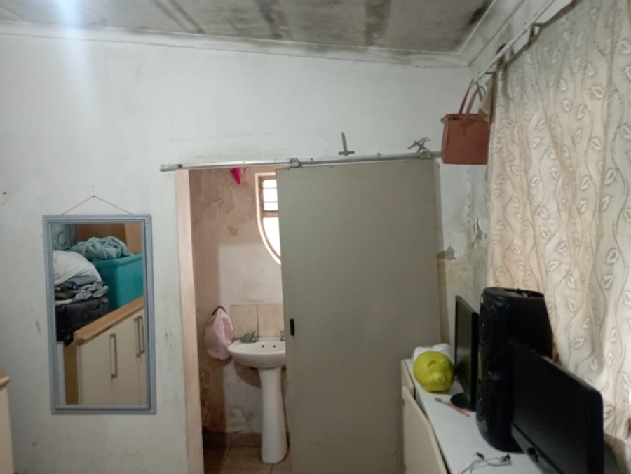7 Bedroom Property for Sale in Capital Park Gauteng