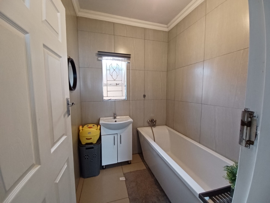 3 Bedroom Property for Sale in Vanderbijlpark SE 6 Gauteng