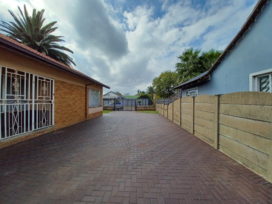 3 Bedroom Property for Sale in Vanderbijlpark SE 6 Gauteng