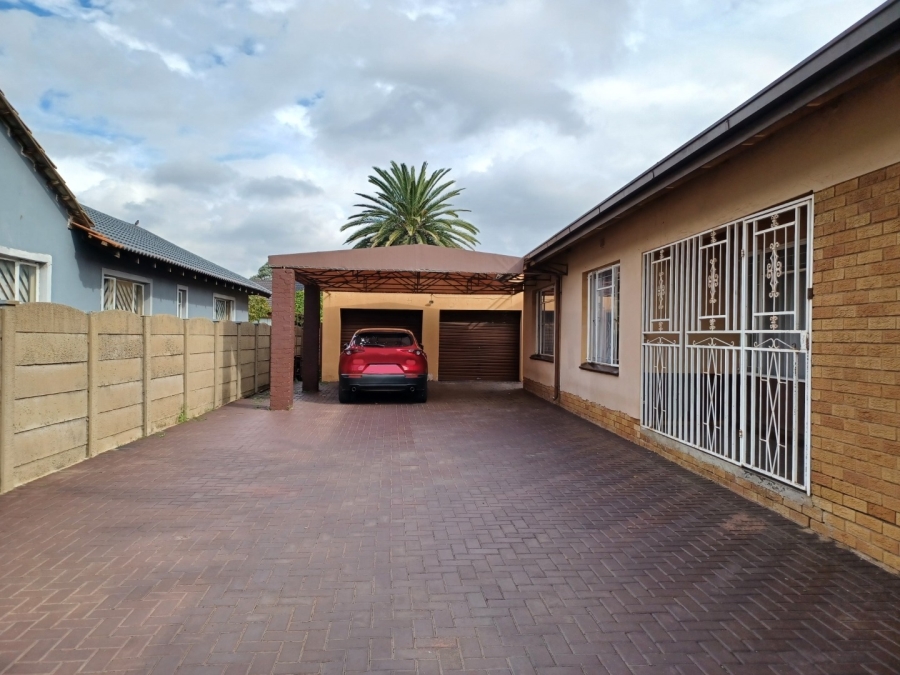 3 Bedroom Property for Sale in Vanderbijlpark SE 6 Gauteng