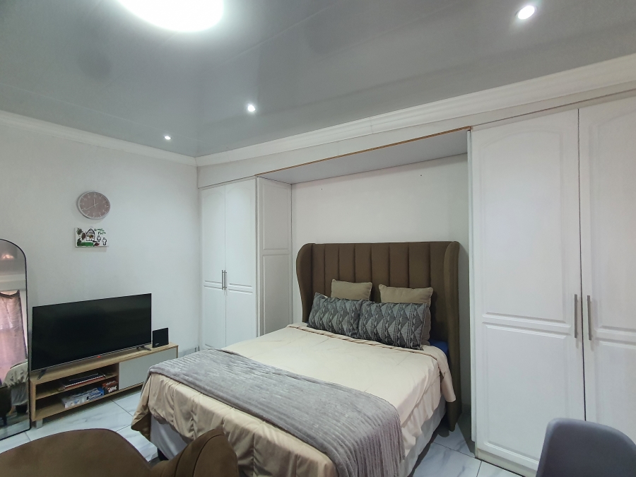 3 Bedroom Property for Sale in Silverton Gauteng