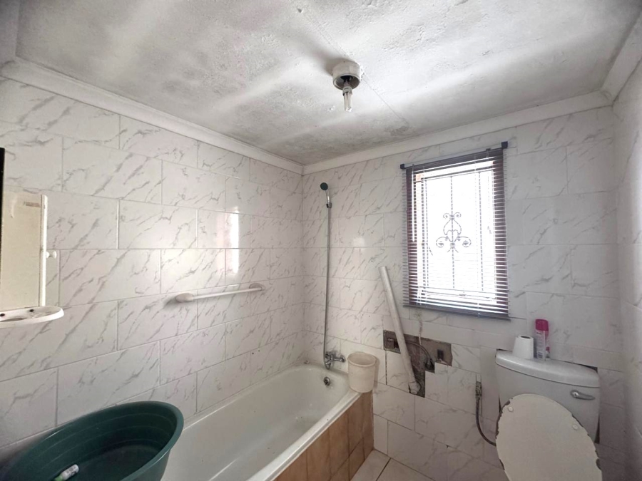 4 Bedroom Property for Sale in Vosloorus Ext 14 Gauteng