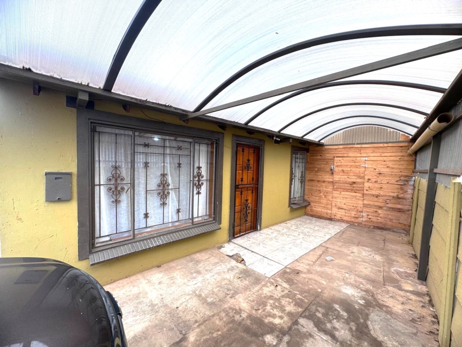 4 Bedroom Property for Sale in Vosloorus Ext 14 Gauteng