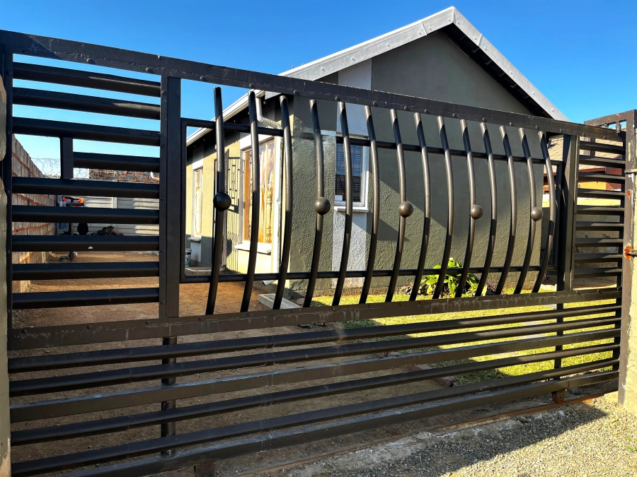 2 Bedroom Property for Sale in Windmill Park Gauteng