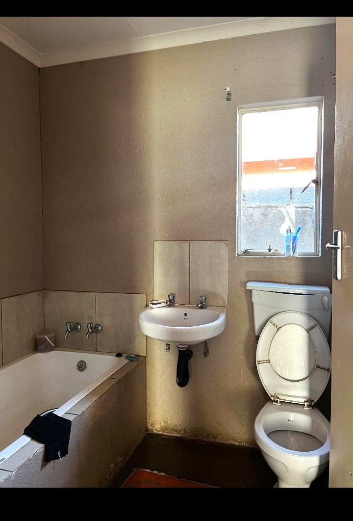 2 Bedroom Property for Sale in Windmill Park Gauteng
