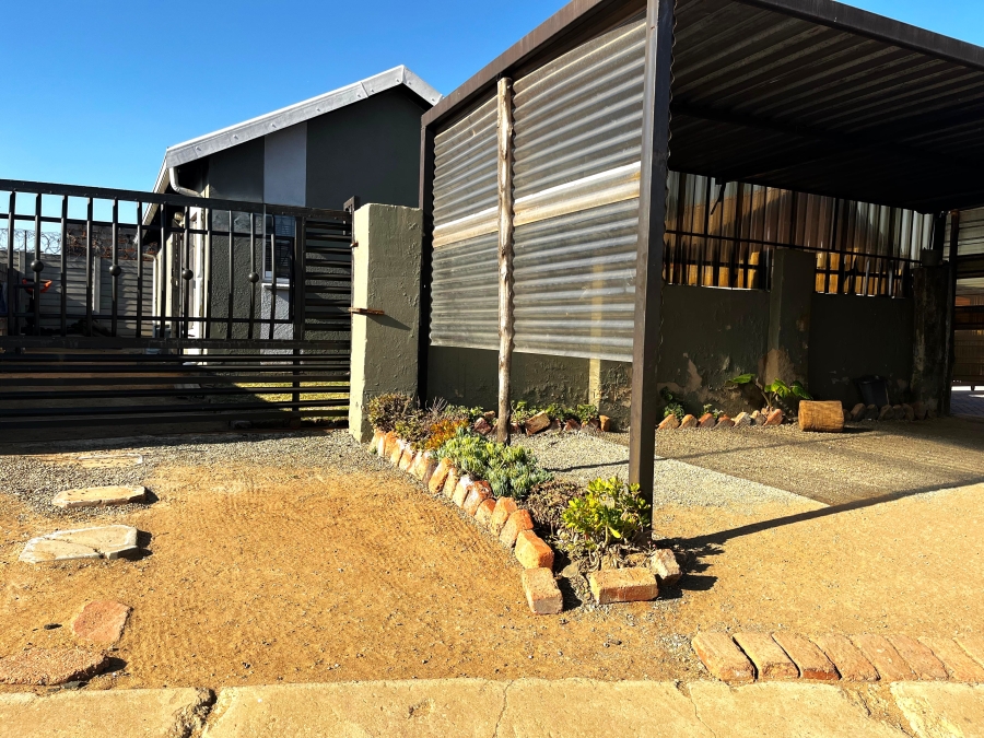 2 Bedroom Property for Sale in Windmill Park Gauteng