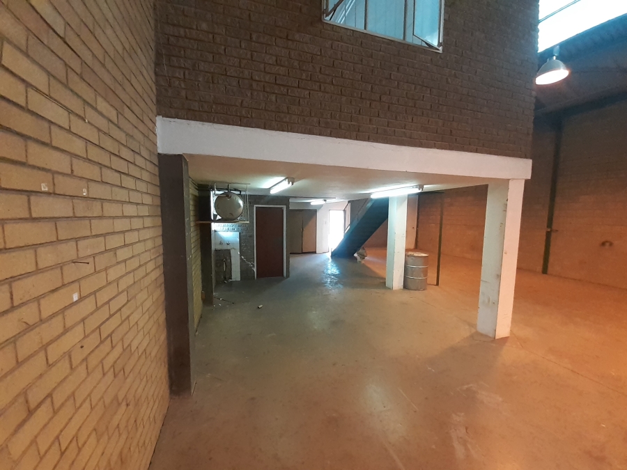 To Let Commercial Property for Rent in Robertville Gauteng