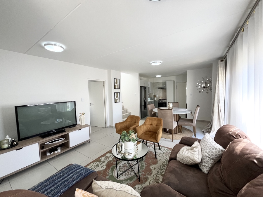 To Let 3 Bedroom Property for Rent in Jackal Creek Golf Estate Gauteng