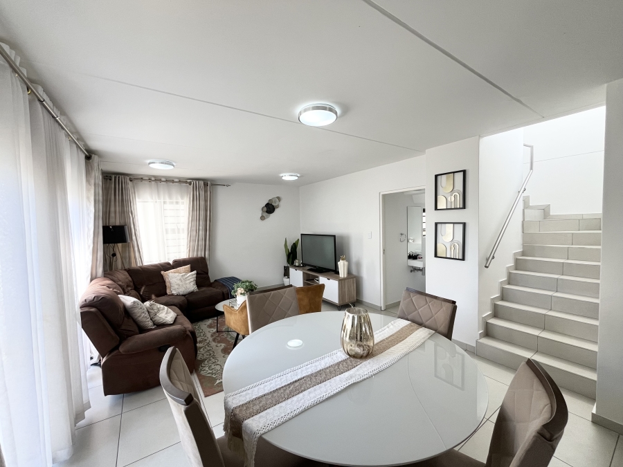 To Let 3 Bedroom Property for Rent in Jackal Creek Golf Estate Gauteng