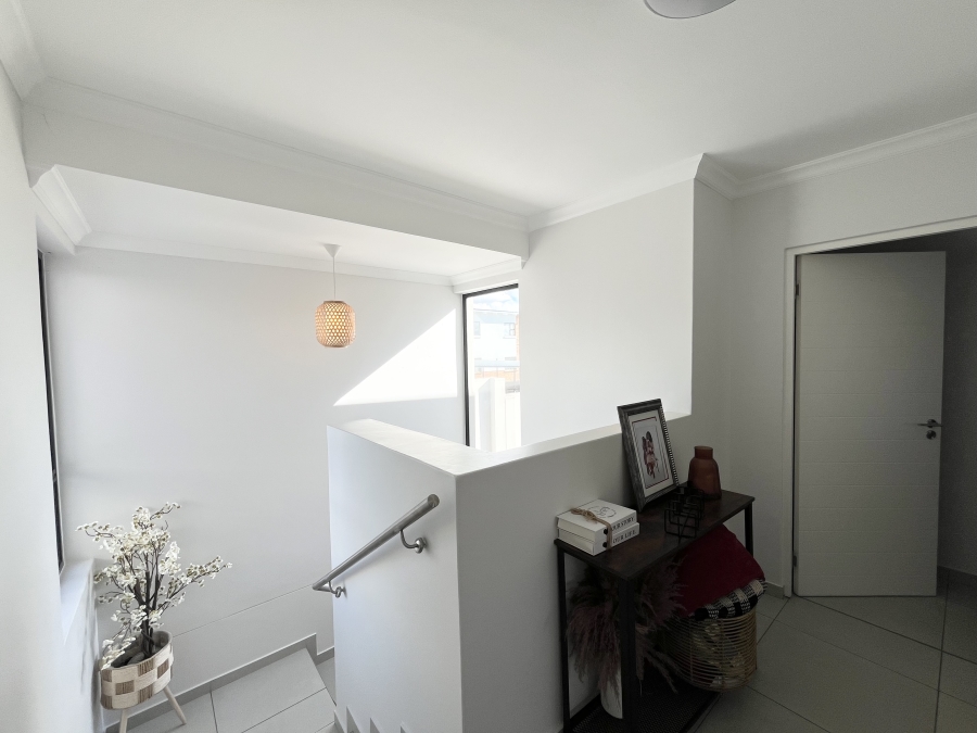 To Let 3 Bedroom Property for Rent in Jackal Creek Golf Estate Gauteng