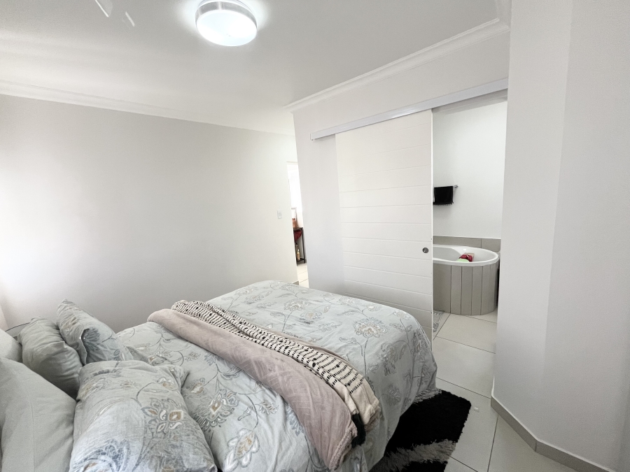 To Let 3 Bedroom Property for Rent in Jackal Creek Golf Estate Gauteng