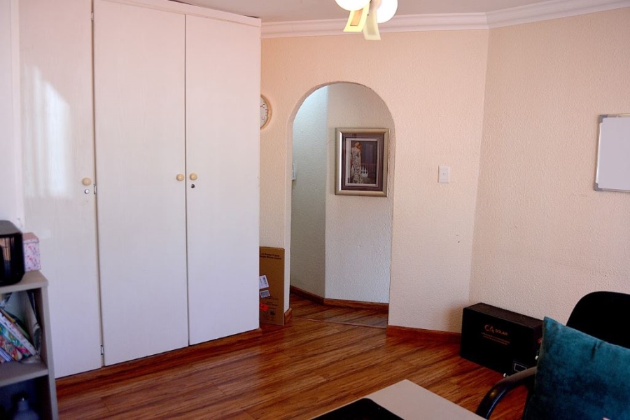 4 Bedroom Property for Sale in Rant En Dal Gauteng