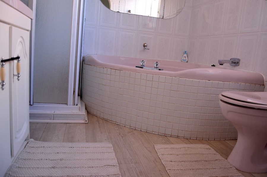 4 Bedroom Property for Sale in Rant En Dal Gauteng