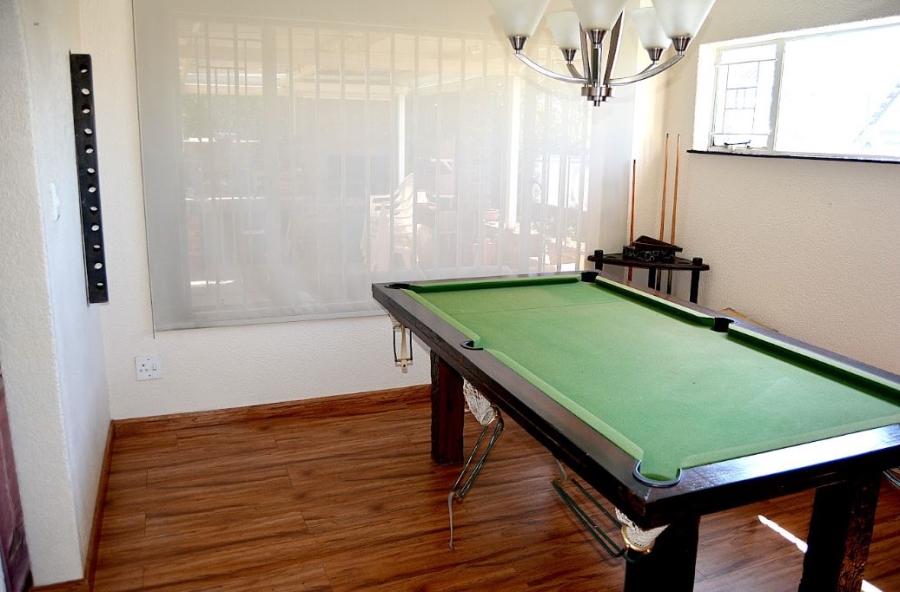 4 Bedroom Property for Sale in Rant En Dal Gauteng