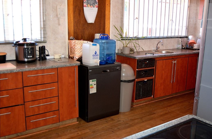 4 Bedroom Property for Sale in Rant En Dal Gauteng