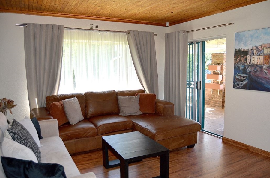 4 Bedroom Property for Sale in Rant En Dal Gauteng