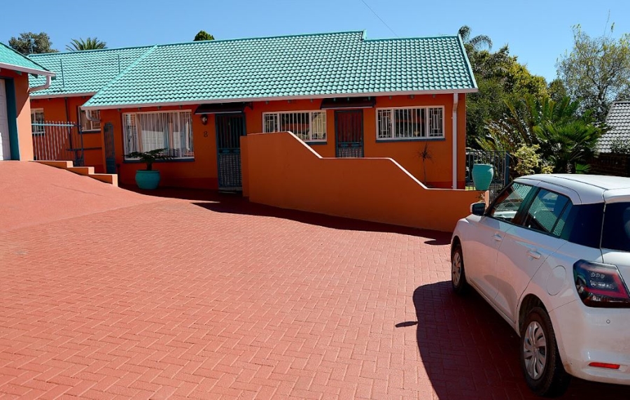 4 Bedroom Property for Sale in Rant En Dal Gauteng