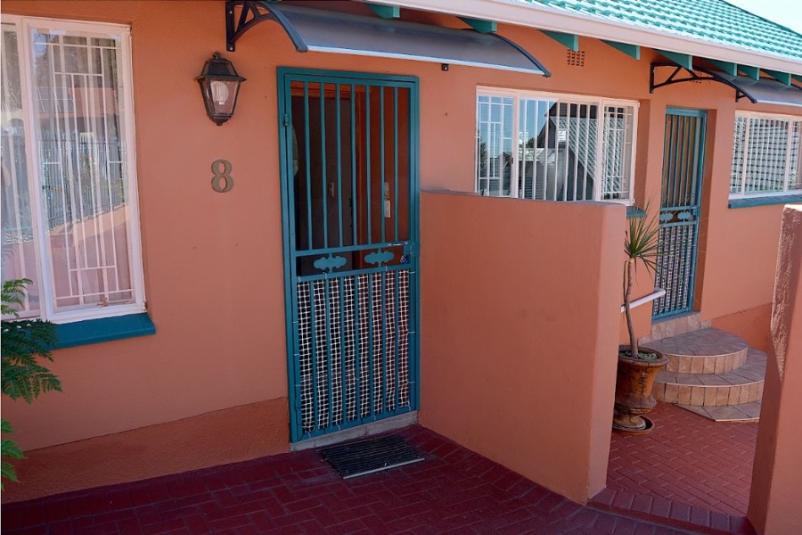4 Bedroom Property for Sale in Rant En Dal Gauteng