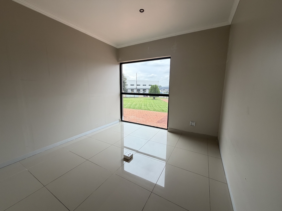 To Let Commercial Property for Rent in Raslouw Gauteng