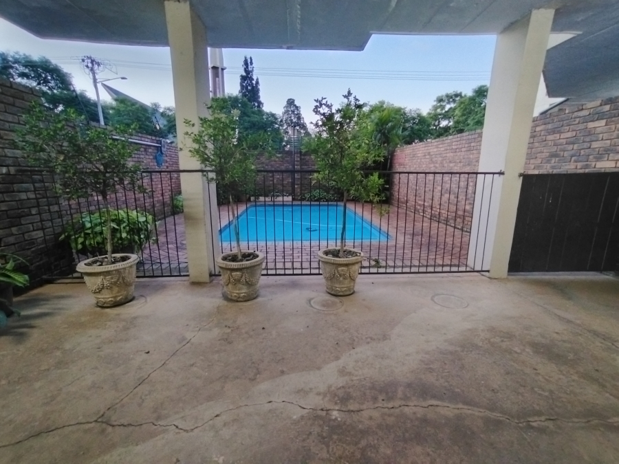 2 Bedroom Property for Sale in Villieria Gauteng