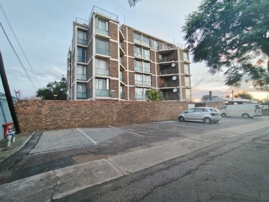 2 Bedroom Property for Sale in Villieria Gauteng